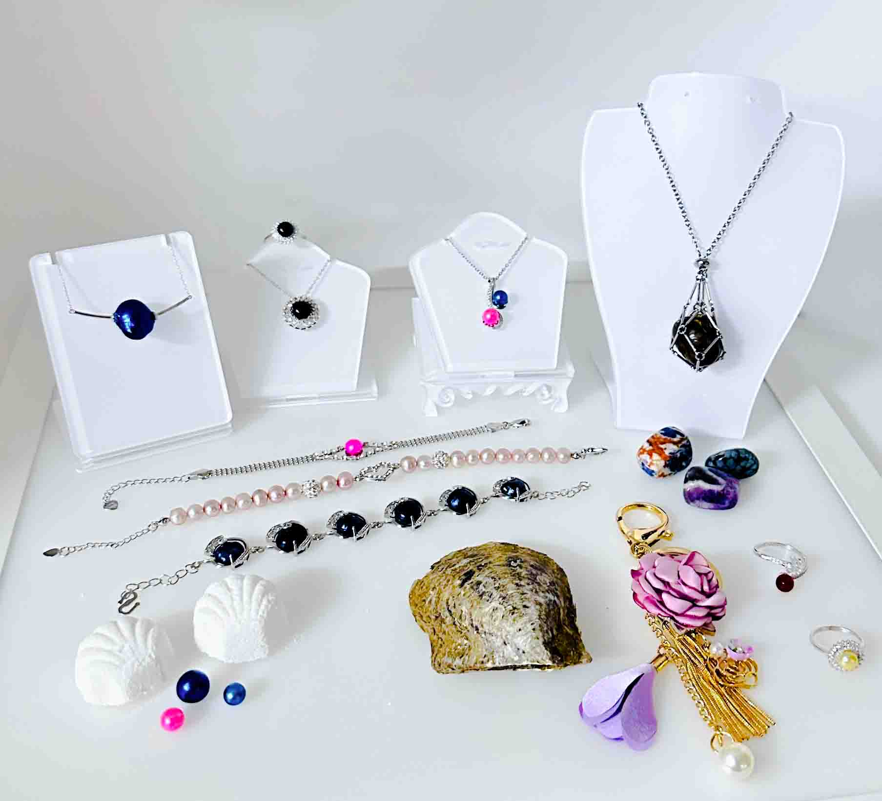 Mystery Reveal - Rotating Tower Case with 925 Jewelry Oysters Fizzers and More