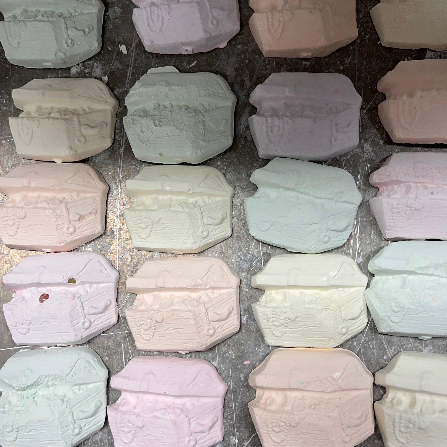 Gemmers Smash Rocks - 2-3 Real Gemstones