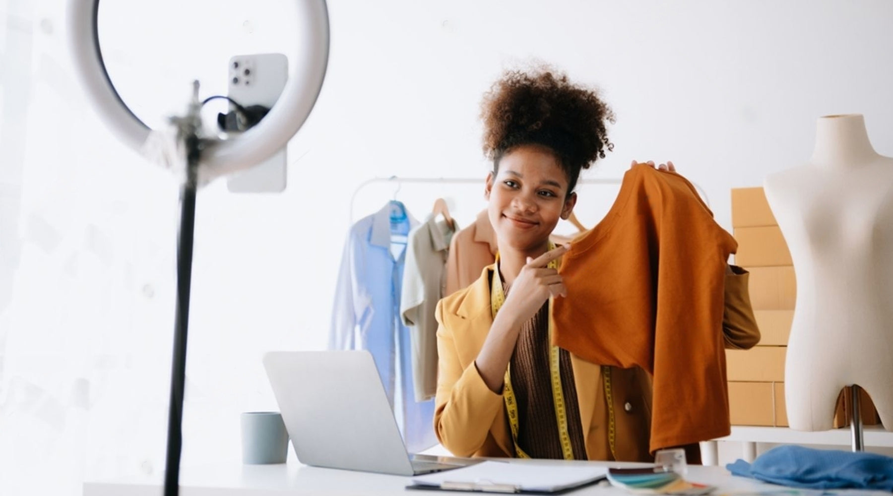 Benefits and Drawbacks of Live Selling for eCommerce