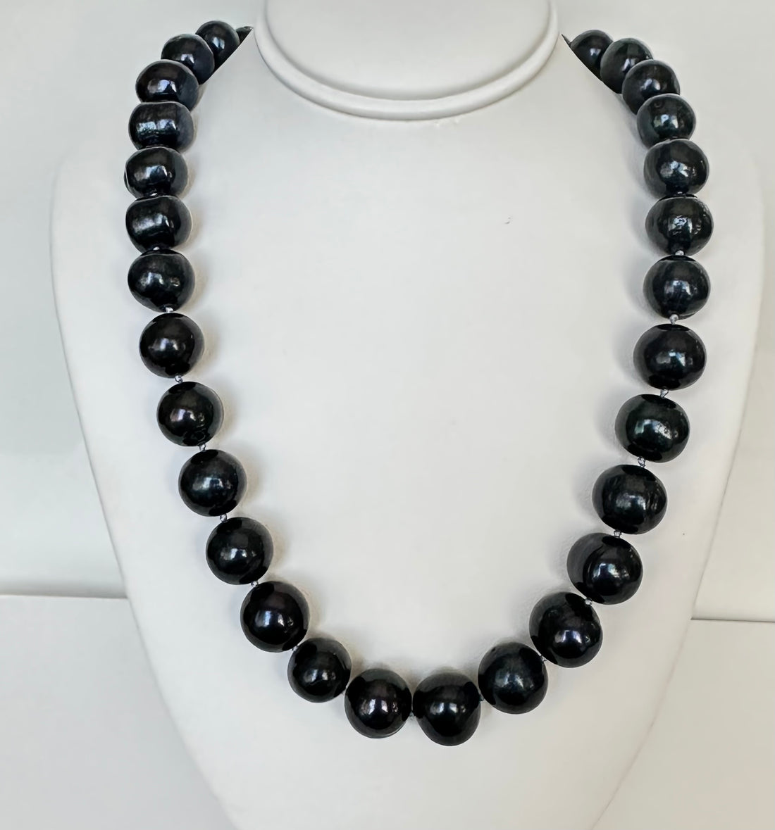 Black Freshwater 9-10mm+ Knotted Pearl Necklace Semi-Round-Oval