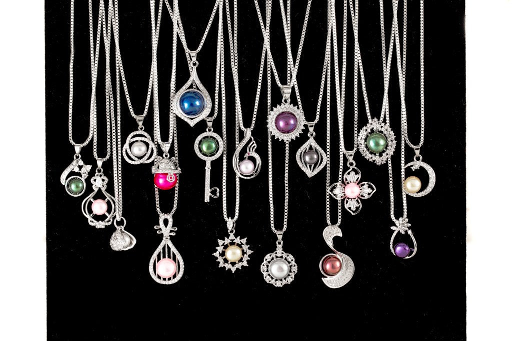 Pendant Bomb - Silver Plated  (200+ styles)